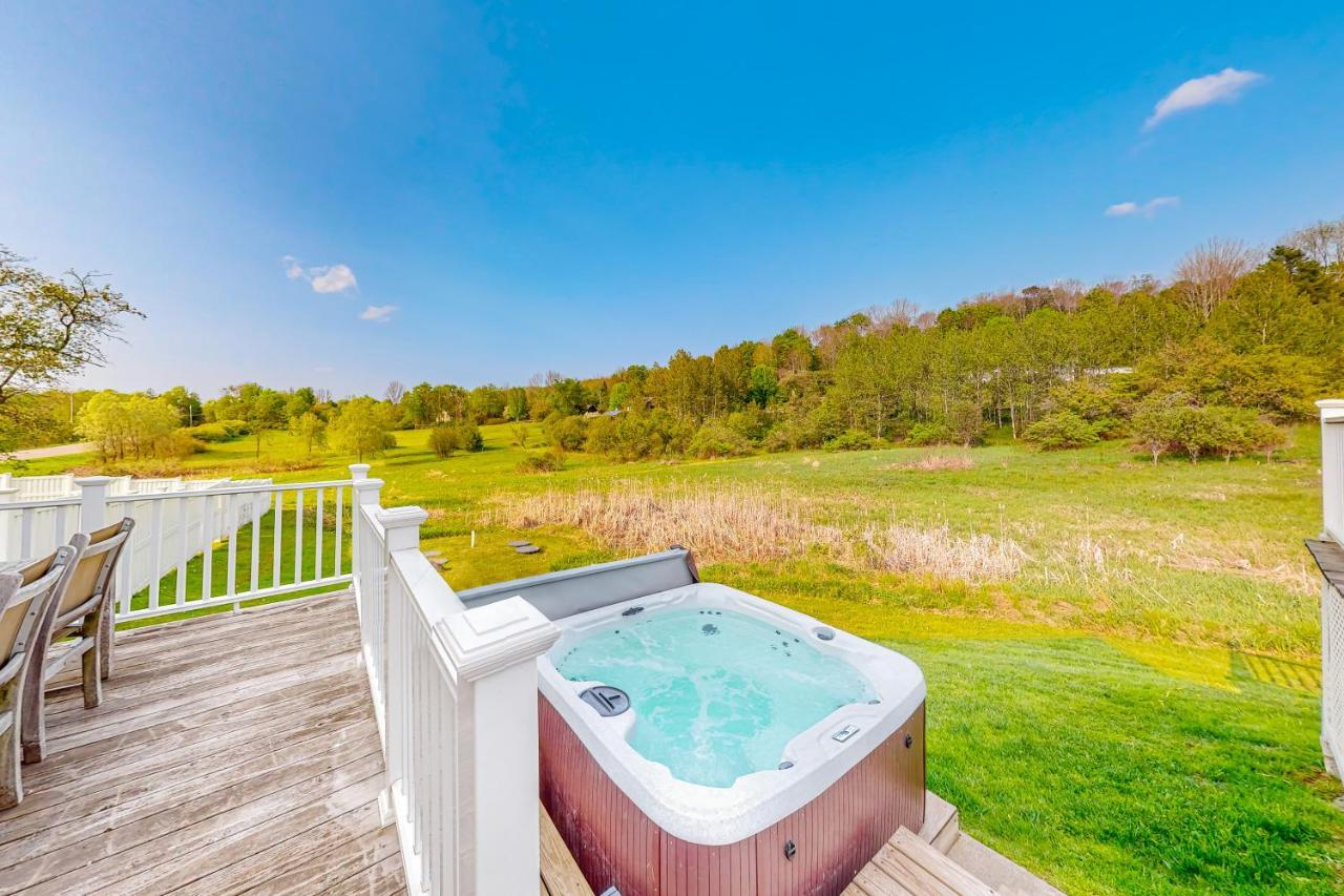 The Retreat - Suite #2 Waterbury Esterno foto