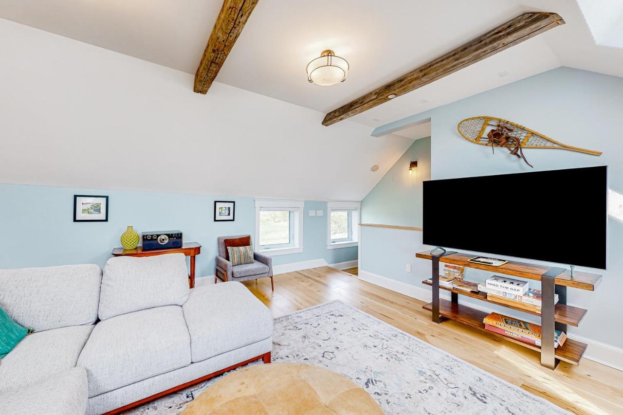 The Retreat - Suite #2 Waterbury Esterno foto