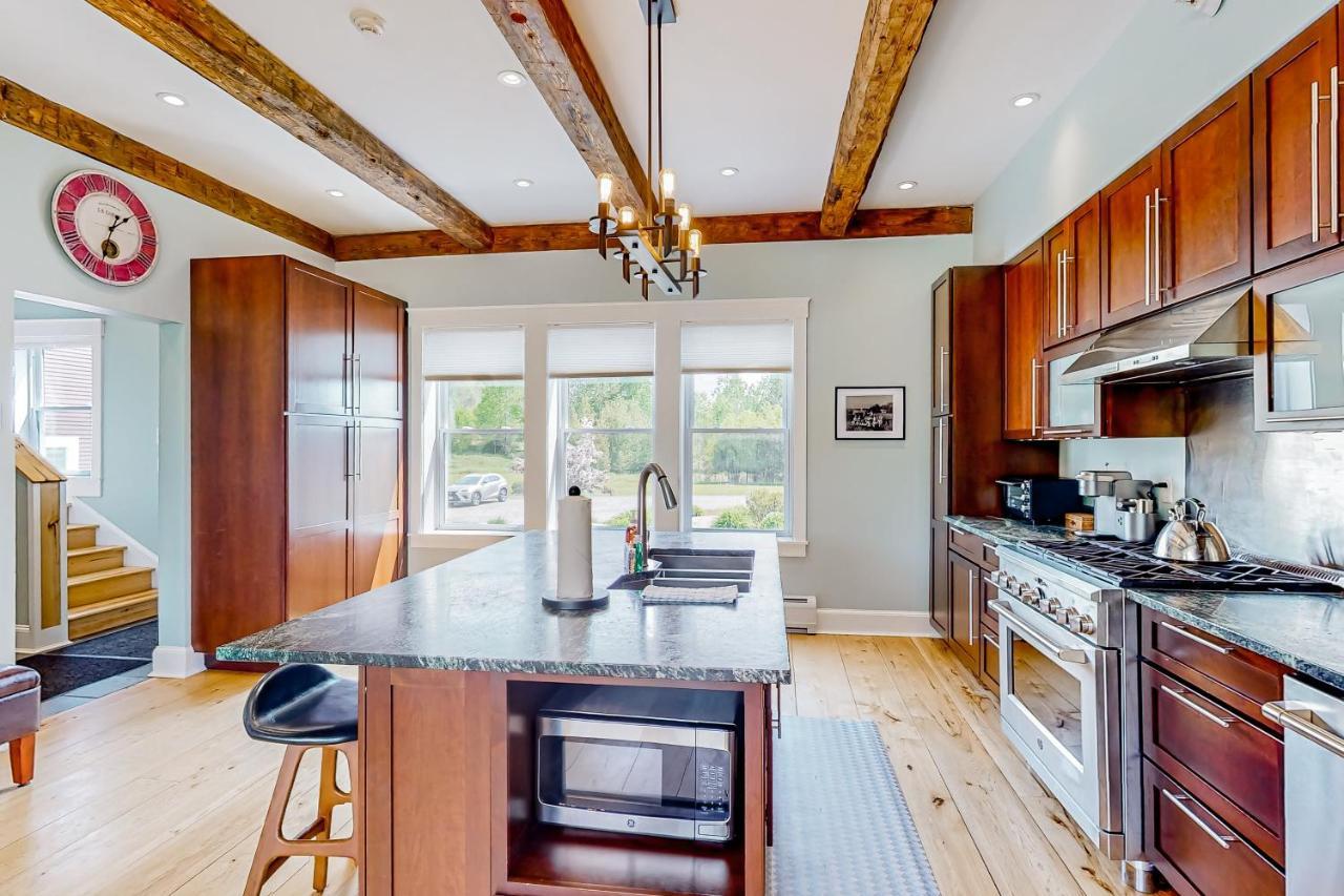 The Retreat - Suite #2 Waterbury Esterno foto