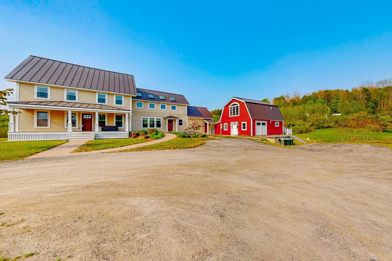 The Retreat - Suite #2 Waterbury Esterno foto